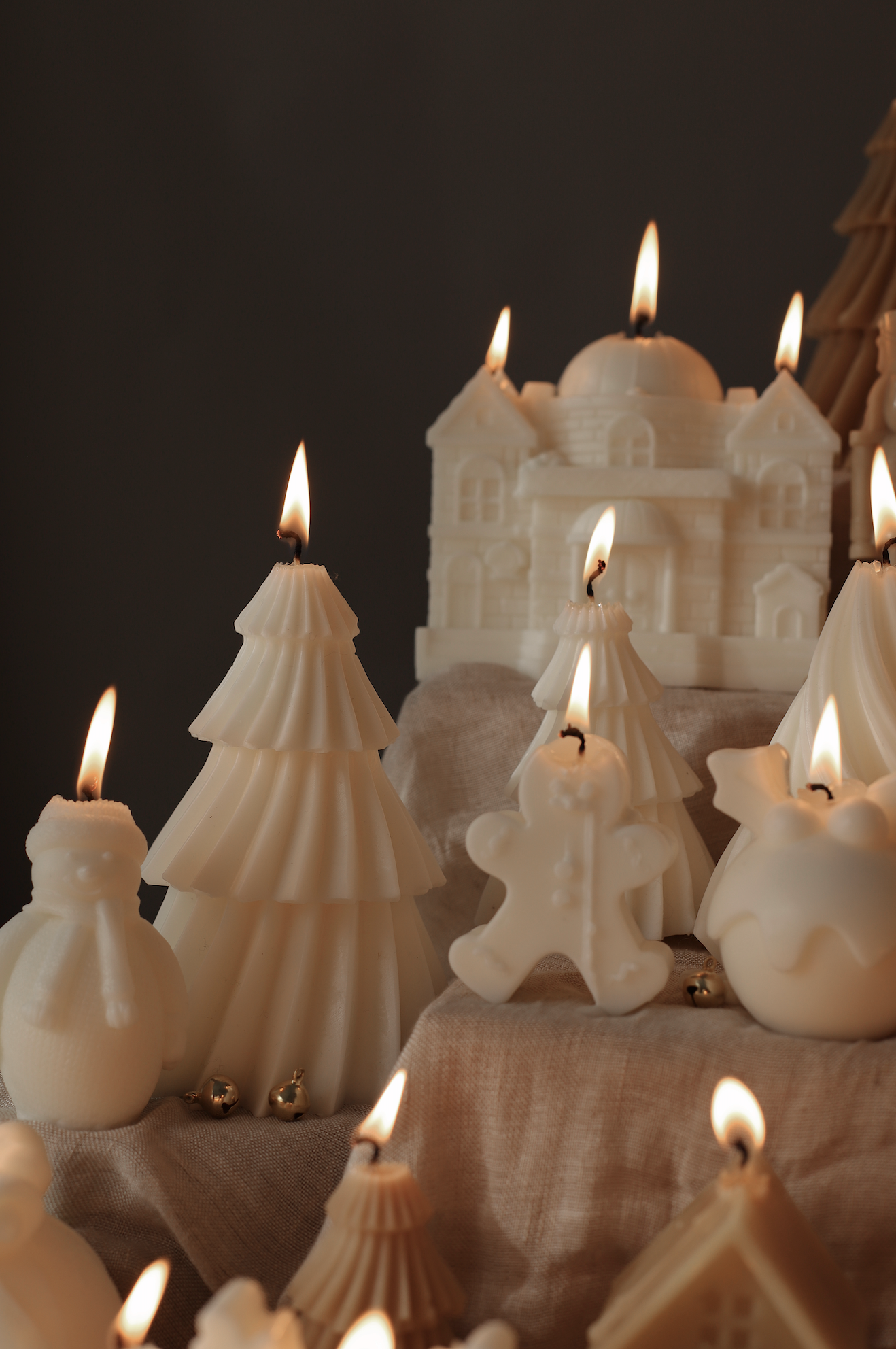 Sweeping Christmas Tree Candle