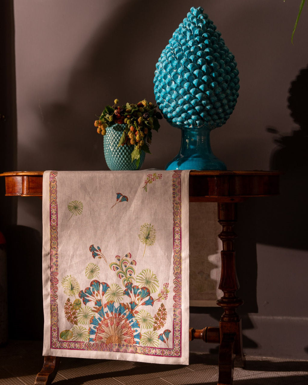 Papyro Linen Table Runner