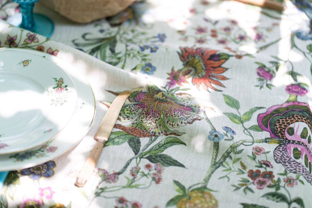 Biloba Linen Table Runner